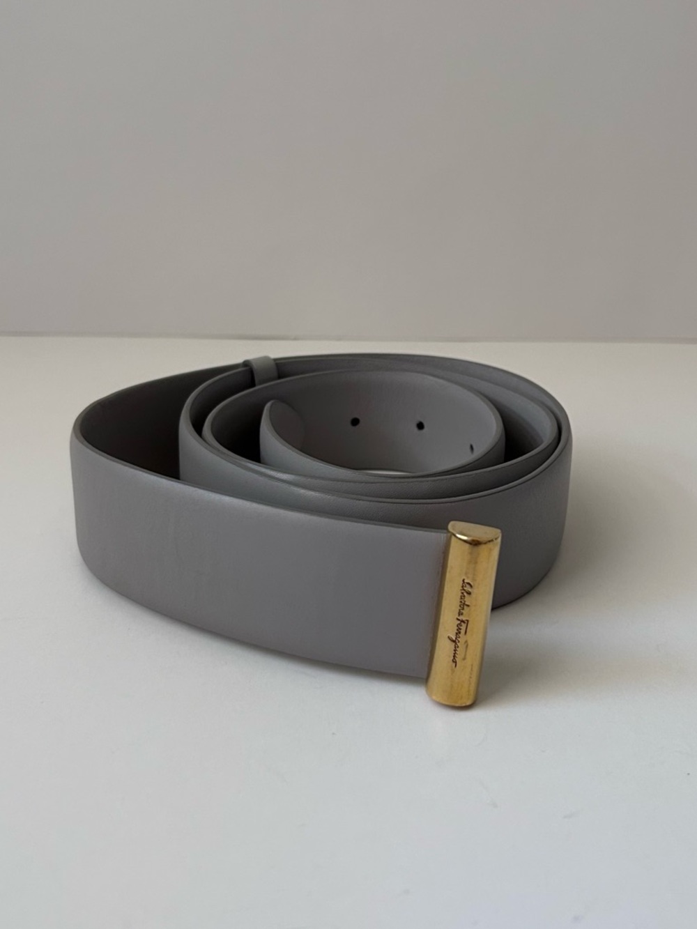 Salvatore Ferragamo Gray Leather Men's Belt with Gold-Tone Logo Accent